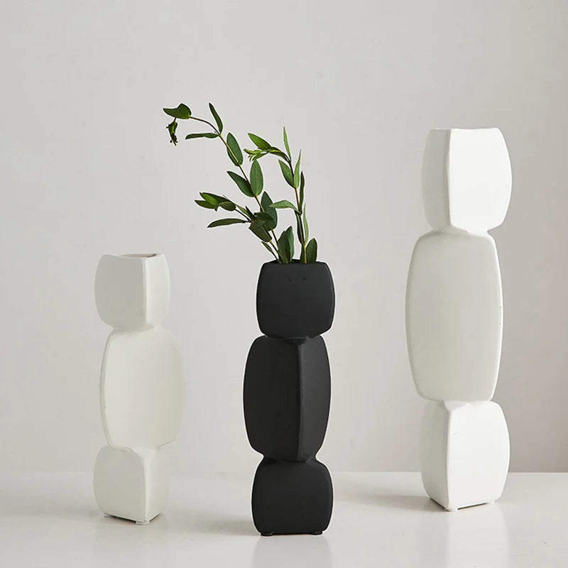 Modern Decor Black Vase Art Ornaments - 800.00 ZAR