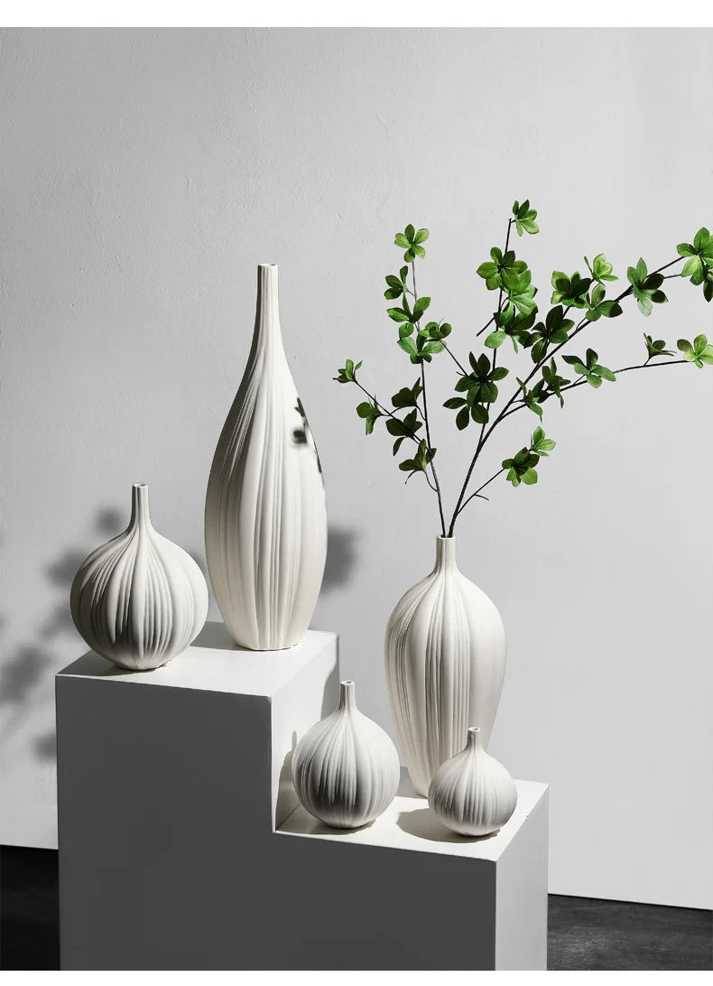 Simple Elegant Ceramic Vase - 1,550.00 ZAR