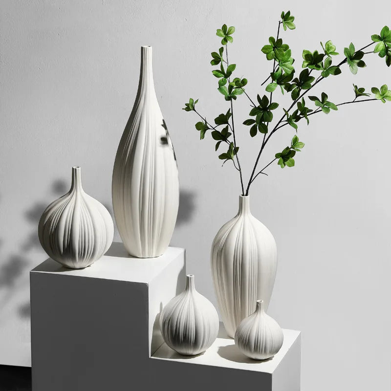 Simple Elegant Ceramic Vase - 1,550.00 ZAR
