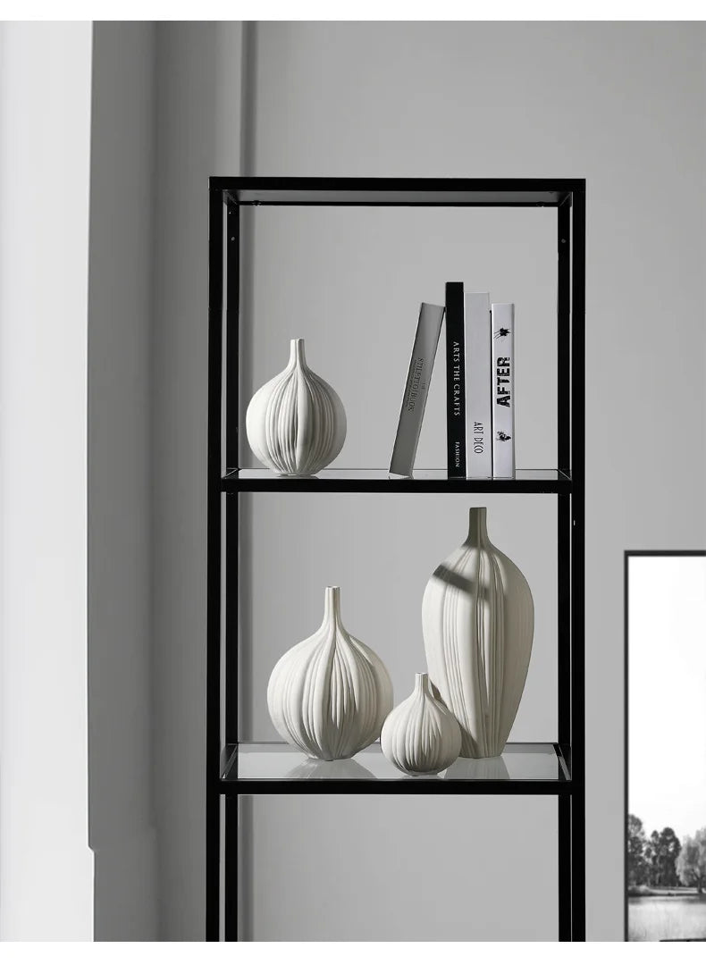 Simple Elegant Ceramic Vase - 1,550.00 ZAR